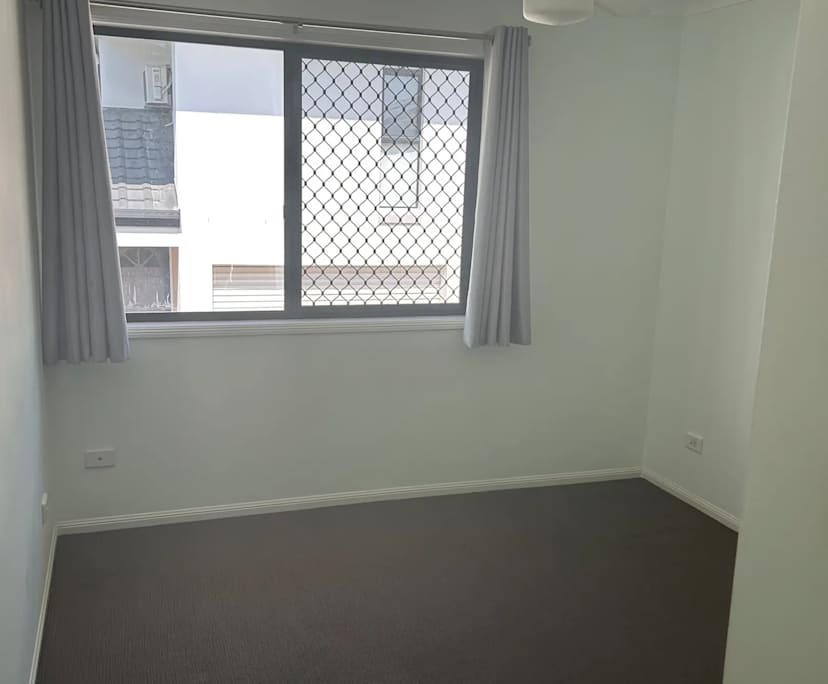 Unfurnished room with own bathroom