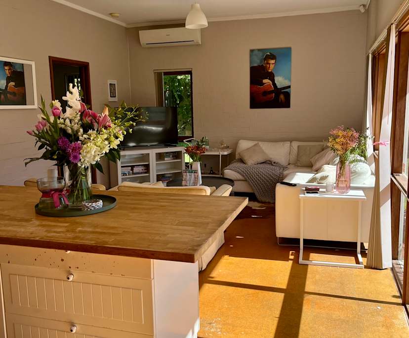 Whole property with 4 rooms for rent