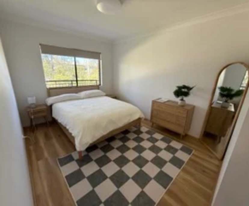 Furnished room in a flatshare