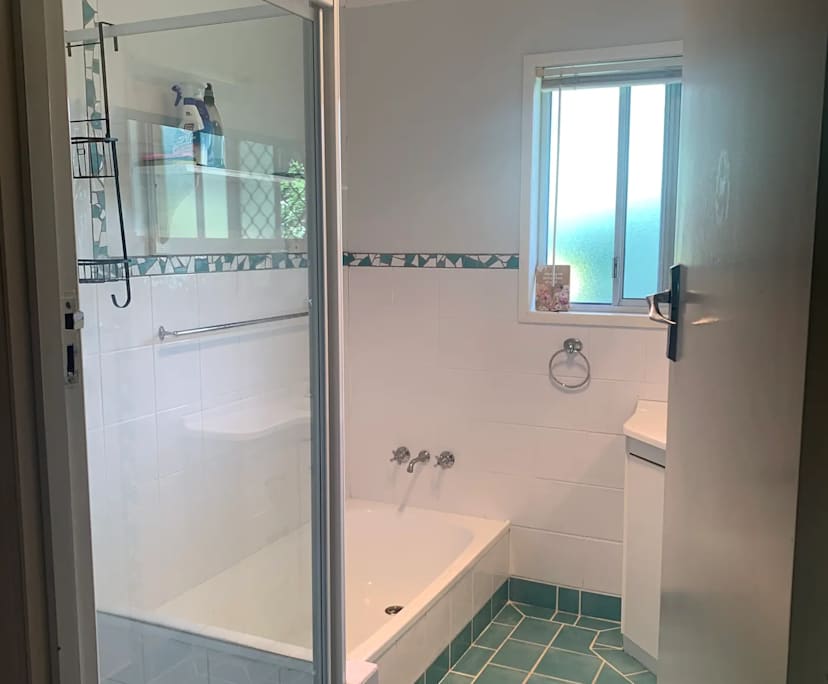$280, Share-house, 3 bathrooms, Scarness QLD 4655