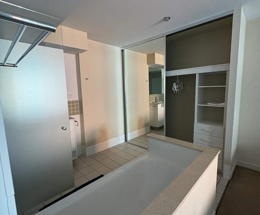 $500, Flatshare, 3 bathrooms, Brisbane City QLD 4000