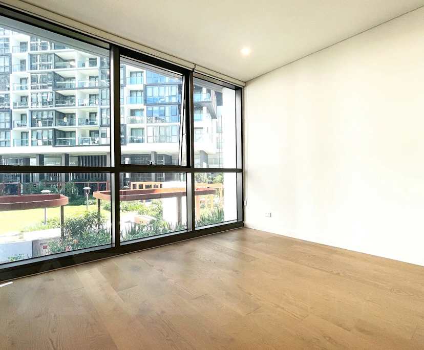 Furnished room with ensuite in a flatshare