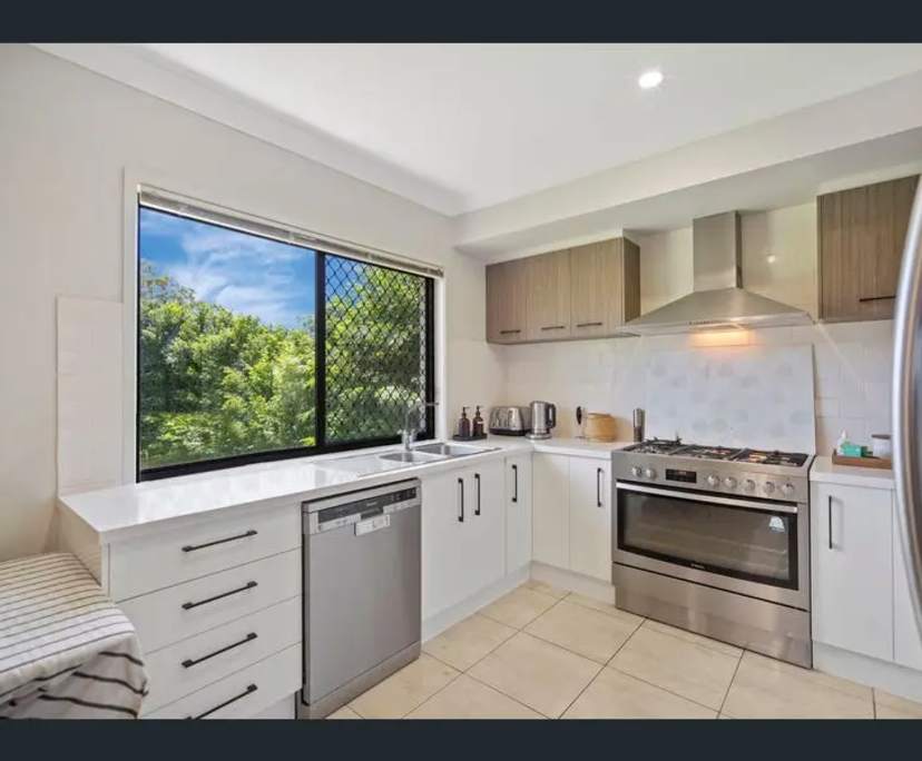 $300, Share-house, 2 bathrooms, Heathwood QLD 4110