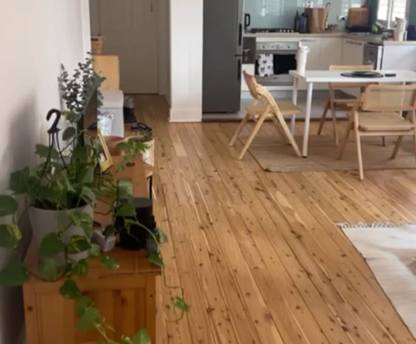 Unfurnished room in a flatshare