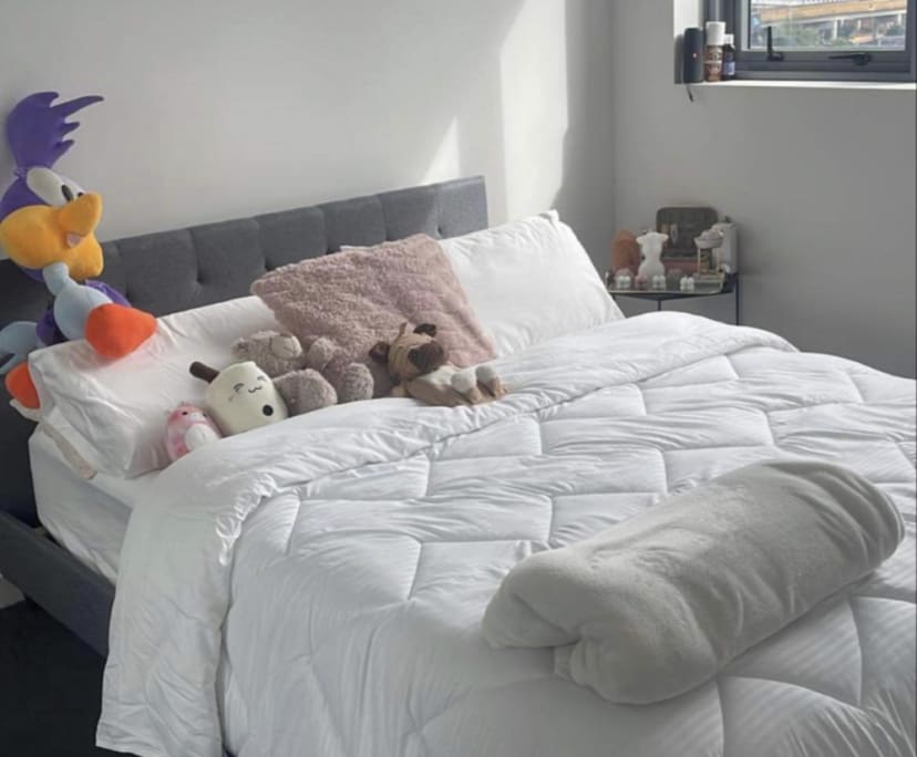 Unfurnished room in a flatshare