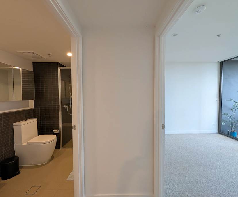 $325, Flatshare, 2 bathrooms, Milton QLD 4064