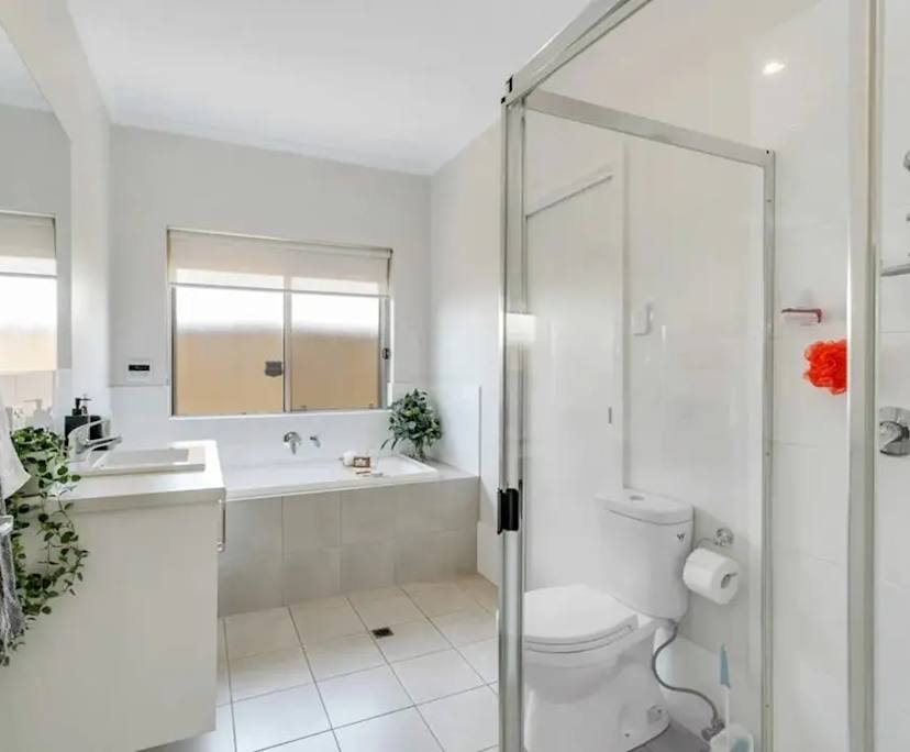 $240, Share-house, 3 bathrooms, Pooraka SA 5095