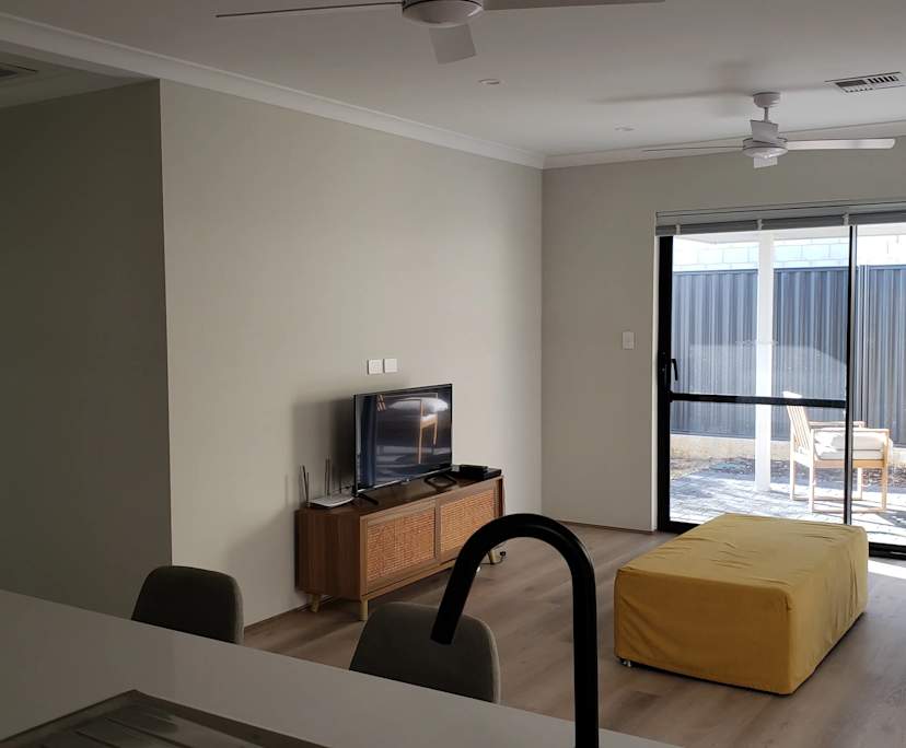 Unfurnished room with own bathroom