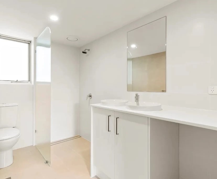 $300, Flatshare, 2 bathrooms, Glenelg North SA 5045
