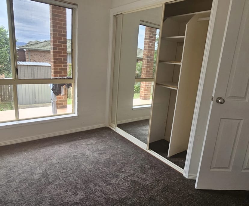 Room for Rent in Blackbutt, Wollongong 290, Unfur...