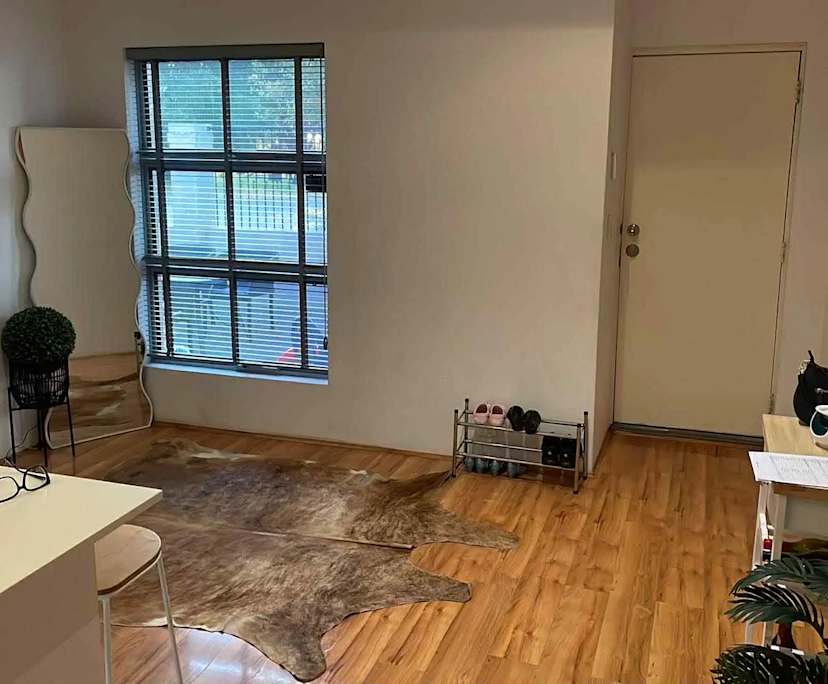 Furnished room with own bathroom