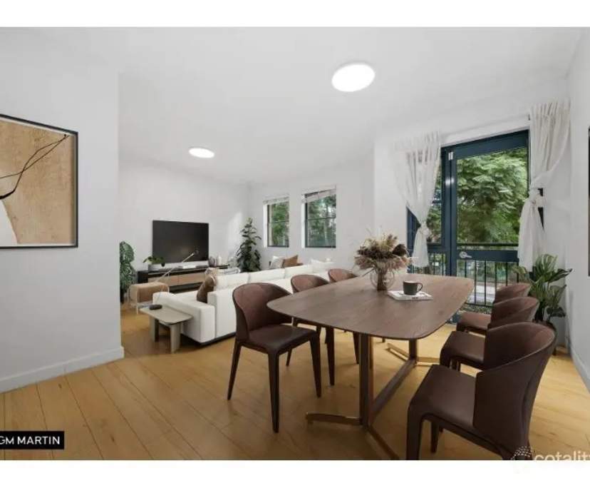 Unfurnished room in a flatshare