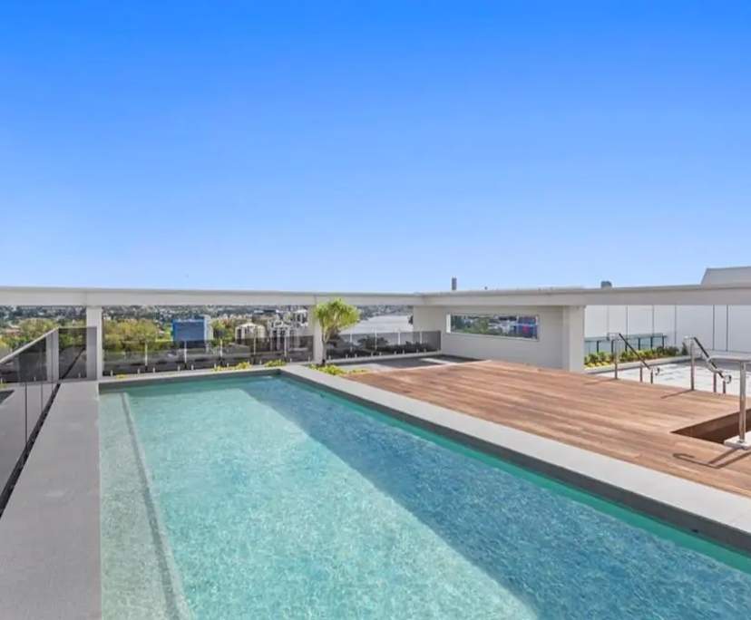 $450, Flatshare, 2 bathrooms, Toowong QLD 4066