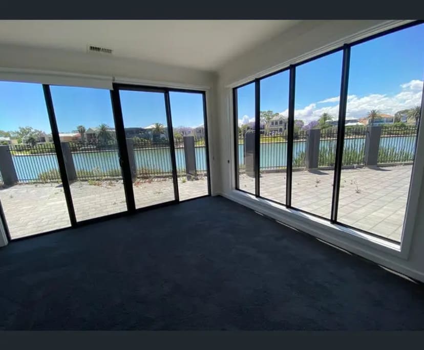 Room in a share house
