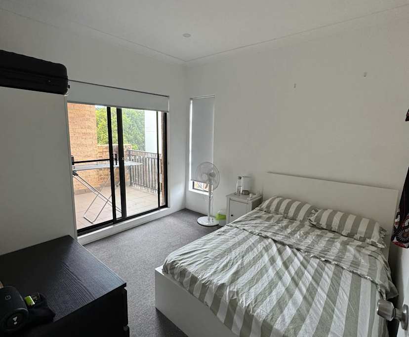 Furnished room in a flatshare