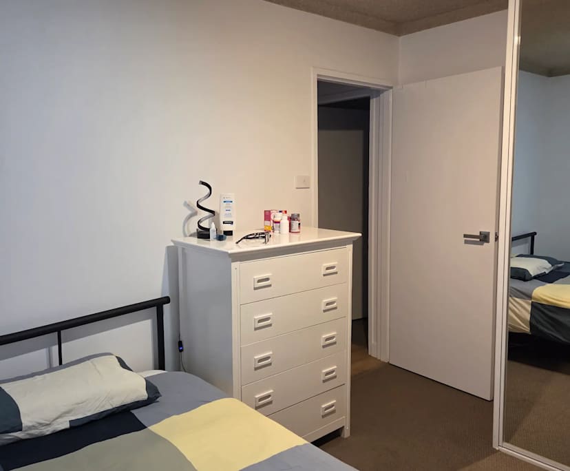 Furnished room in a flatshare