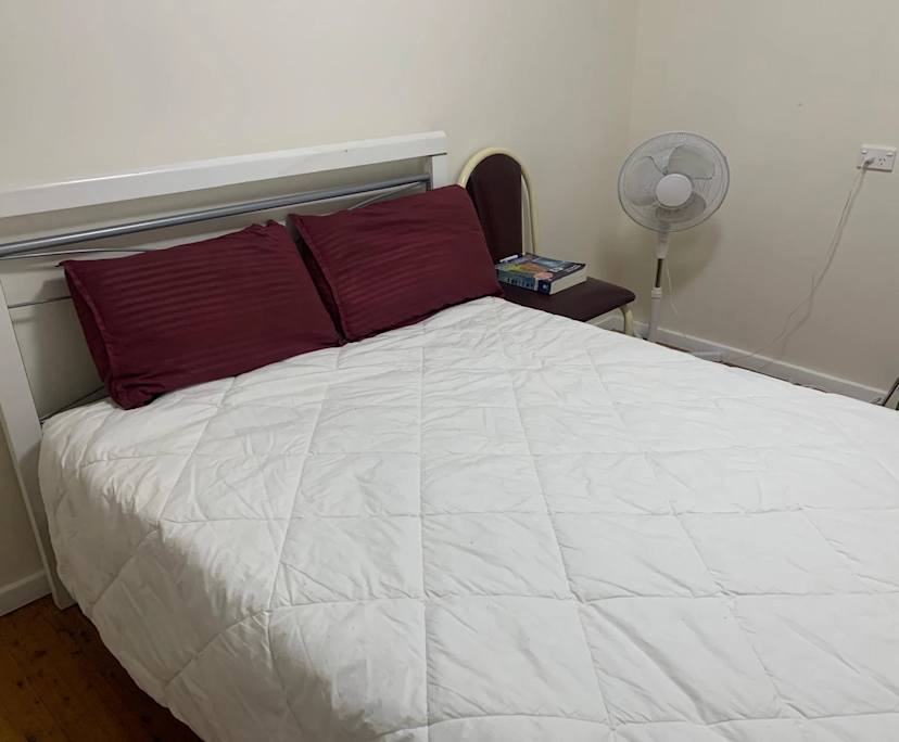 Furnished room in a share house