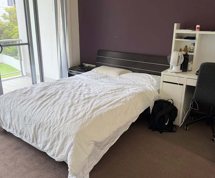 Furnished room with ensuite in a flatshare