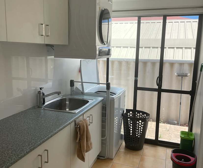 $300, Share-house, 4 bathrooms, Beeliar WA 6164