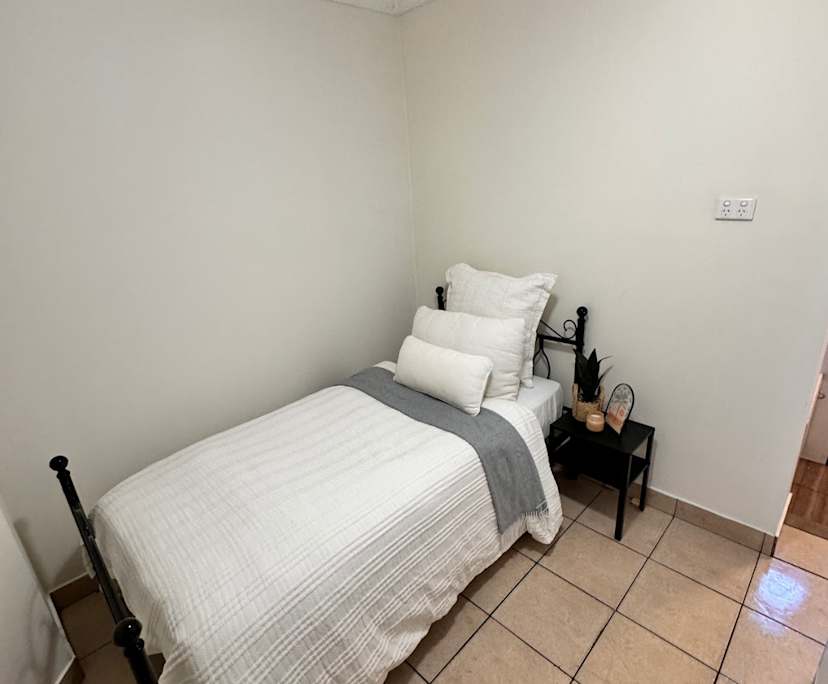 $380, Studio, 1 bathroom, Enmore NSW 2042