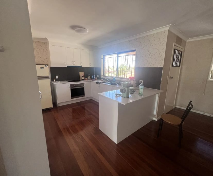 Shared Room for Rent in Macgregor, QLD 230, Furni...