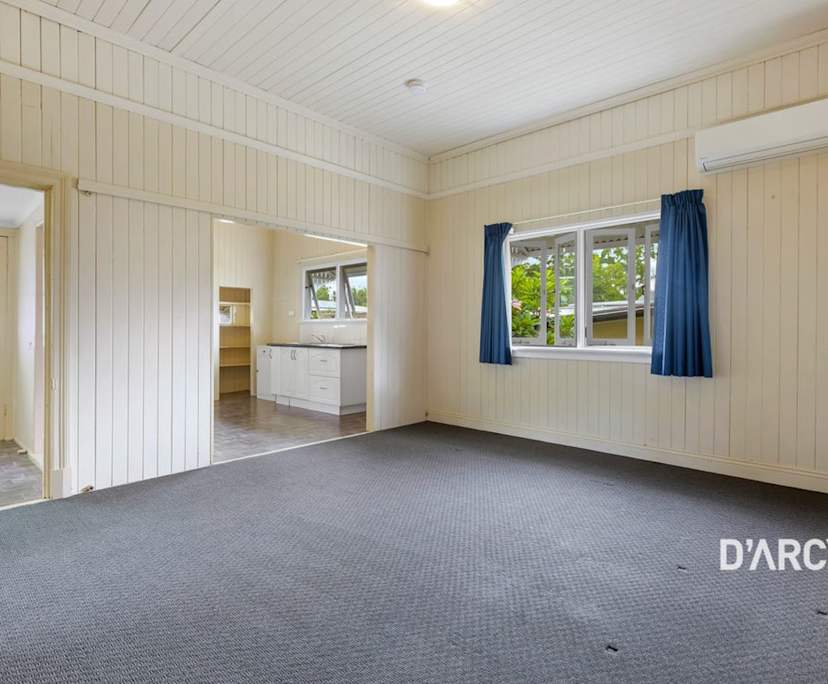 Room in a share house
