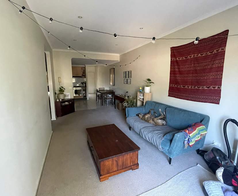 Unfurnished room in a flatshare