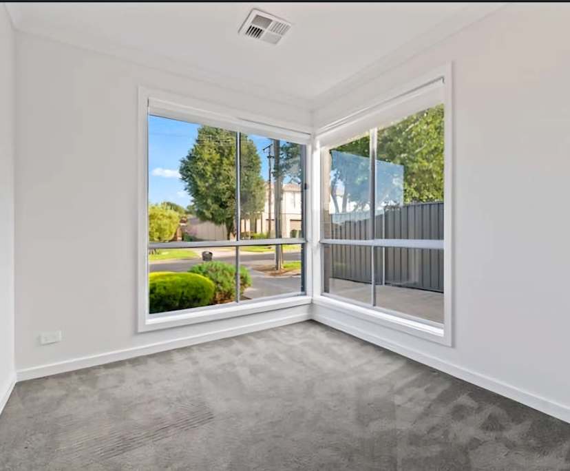 Unfurnished room with own bathroom