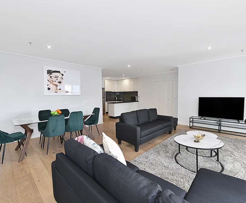 $1,425, Whole-property, 3 bathrooms, Melbourne VIC 3000