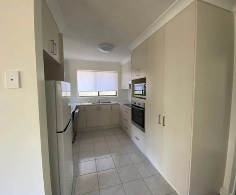 $385, Flatshare, 2 bathrooms, Surfers Paradise QLD 4217