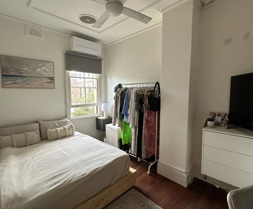 Room in a share house