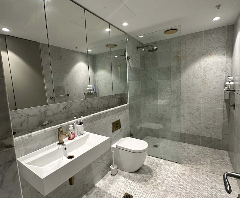 $850, 1-bed, 1 bathroom, Bondi Junction NSW 2022