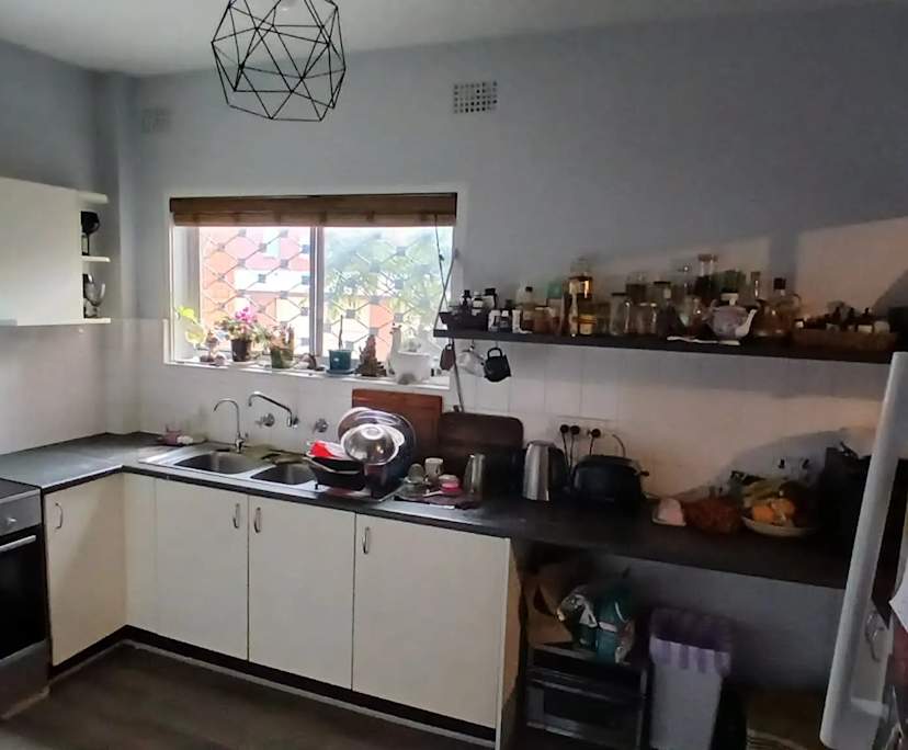 Unfurnished room in a flatshare