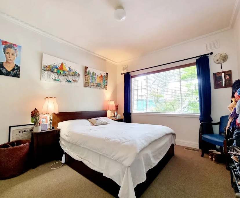 Furnished room in a share house