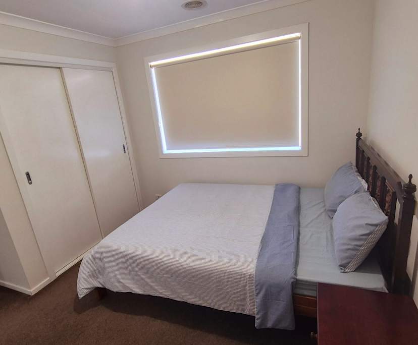 $250, Share-house, 3 bathrooms, Deer Park VIC 3023