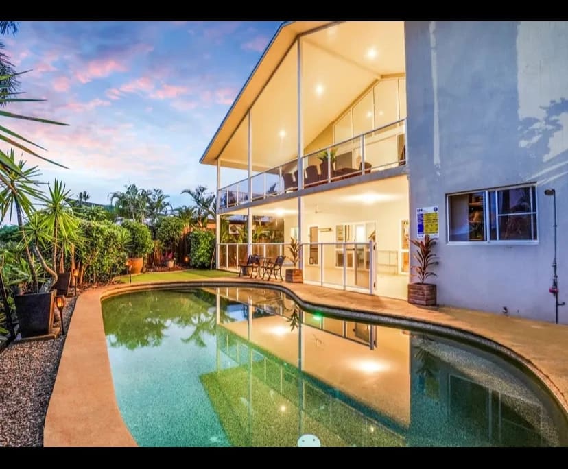 Room for Rent in Mooroobool, Cairns 270, Furnishe...