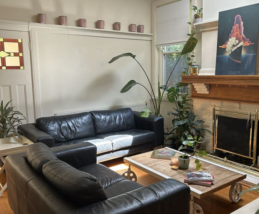 Unfurnished room in a share house