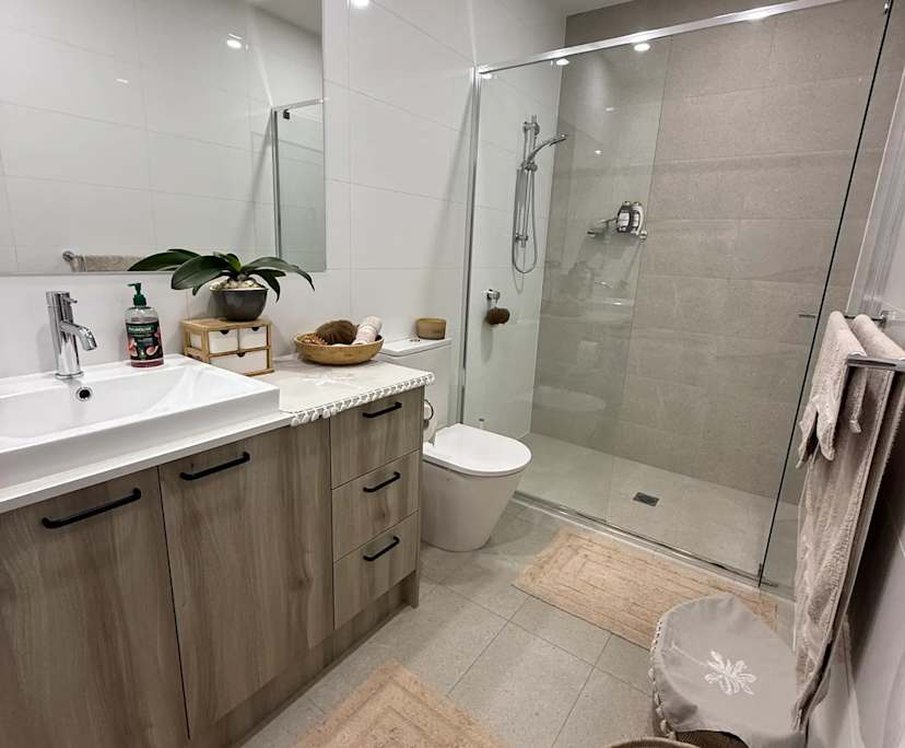 $330, Share-house, 4 bathrooms, Hope Island QLD 4212