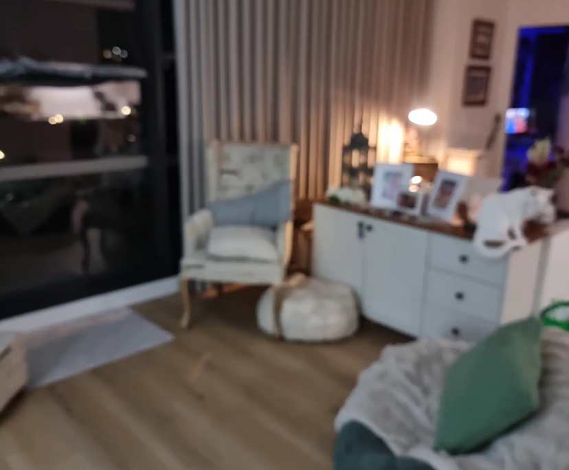 Unfurnished room in a flatshare