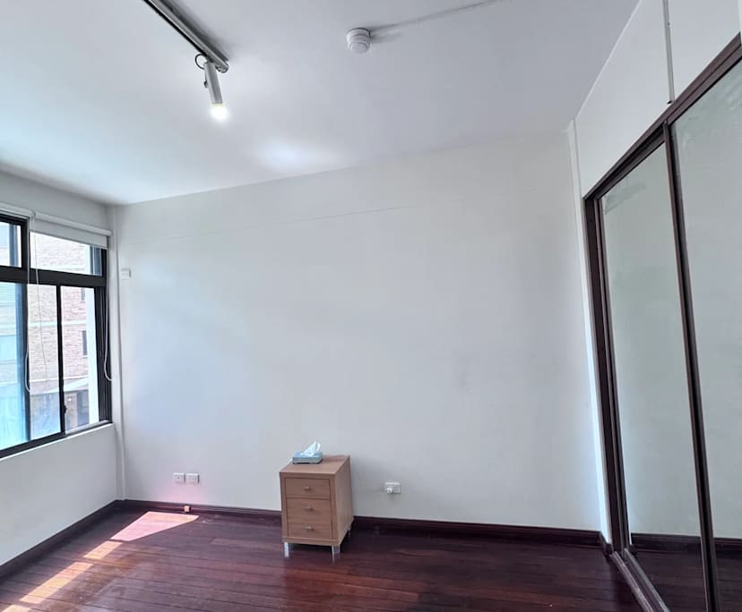 Furnished room in a flatshare