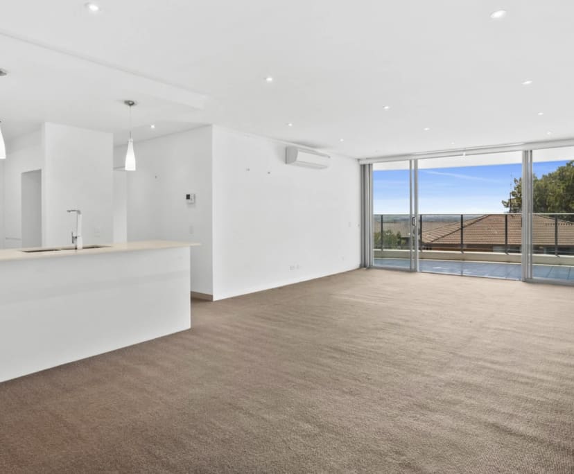 Unfurnished room in a flatshare