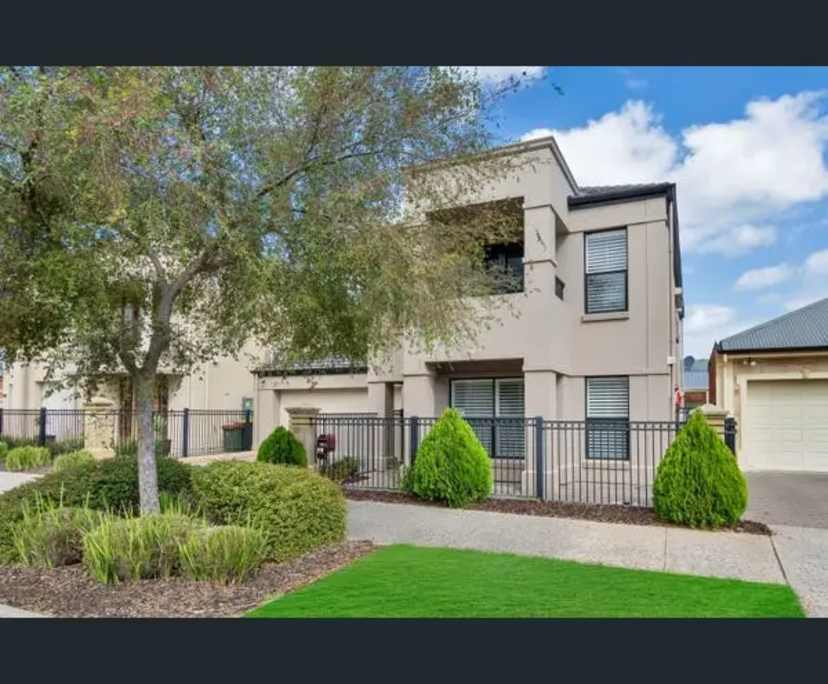 Unfurnished room with own bathroom