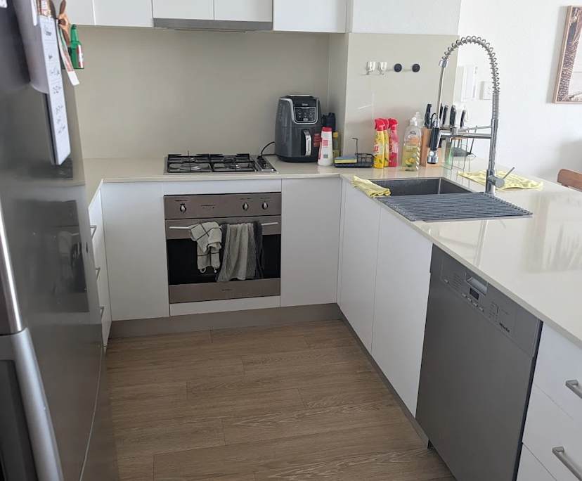 Furnished room in a flatshare