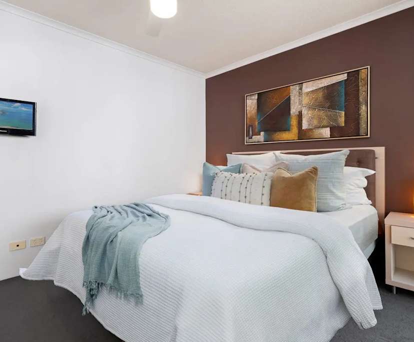 $820, Whole-property, 2 bathrooms, Brisbane City QLD 4000