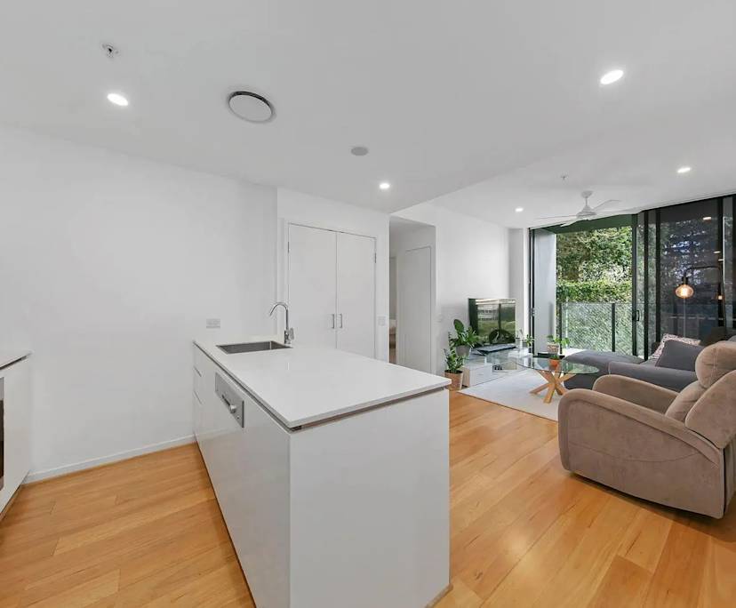 Furnished room with own bathroom