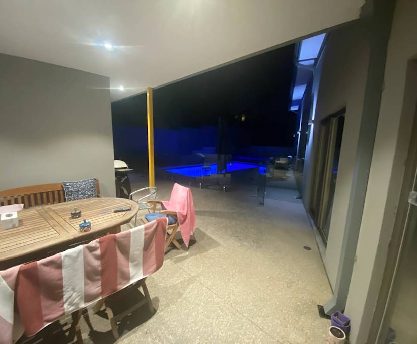 $350, Homestay, 3 bathrooms, Doubleview WA 6018