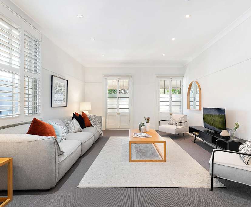 Whole property with 2 rooms for rent
