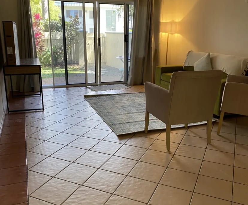 $290, Whole-property, 2 bathrooms, Cairns North QLD 4870