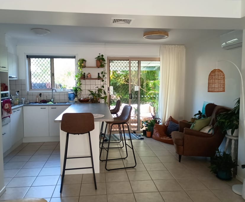 Furnished room in a flatshare