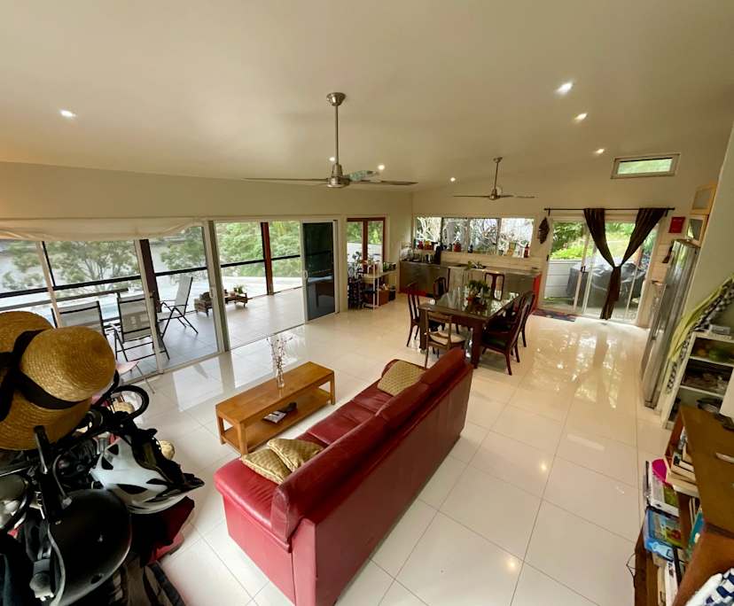 $325, Share-house, 4 bathrooms, Highgate Hill QLD 4101